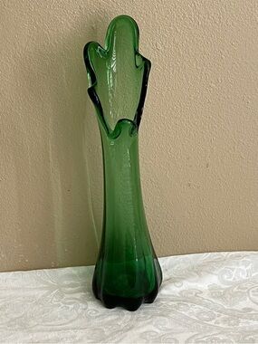 Vintage MCM Emerald Green 5 Finger Swung Stretch Glass Vase 12-13” Tall